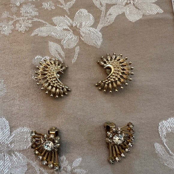 Y2K Vintage Gold Embellishment Earrings Sets - Picture 2 of 5